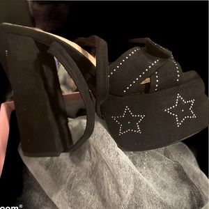 Brand new black platform sandals!